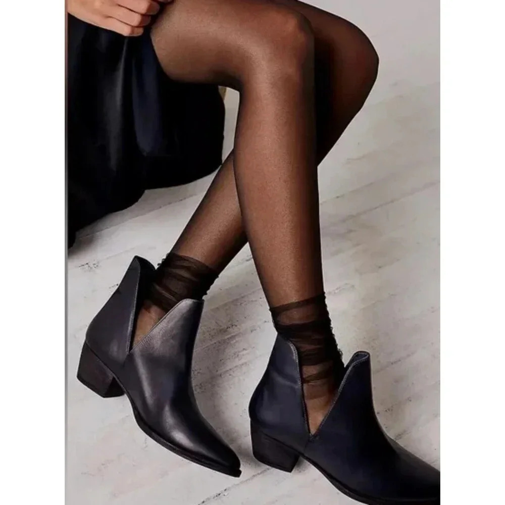 Free people Charm Double V Ankle Boots size 6.5